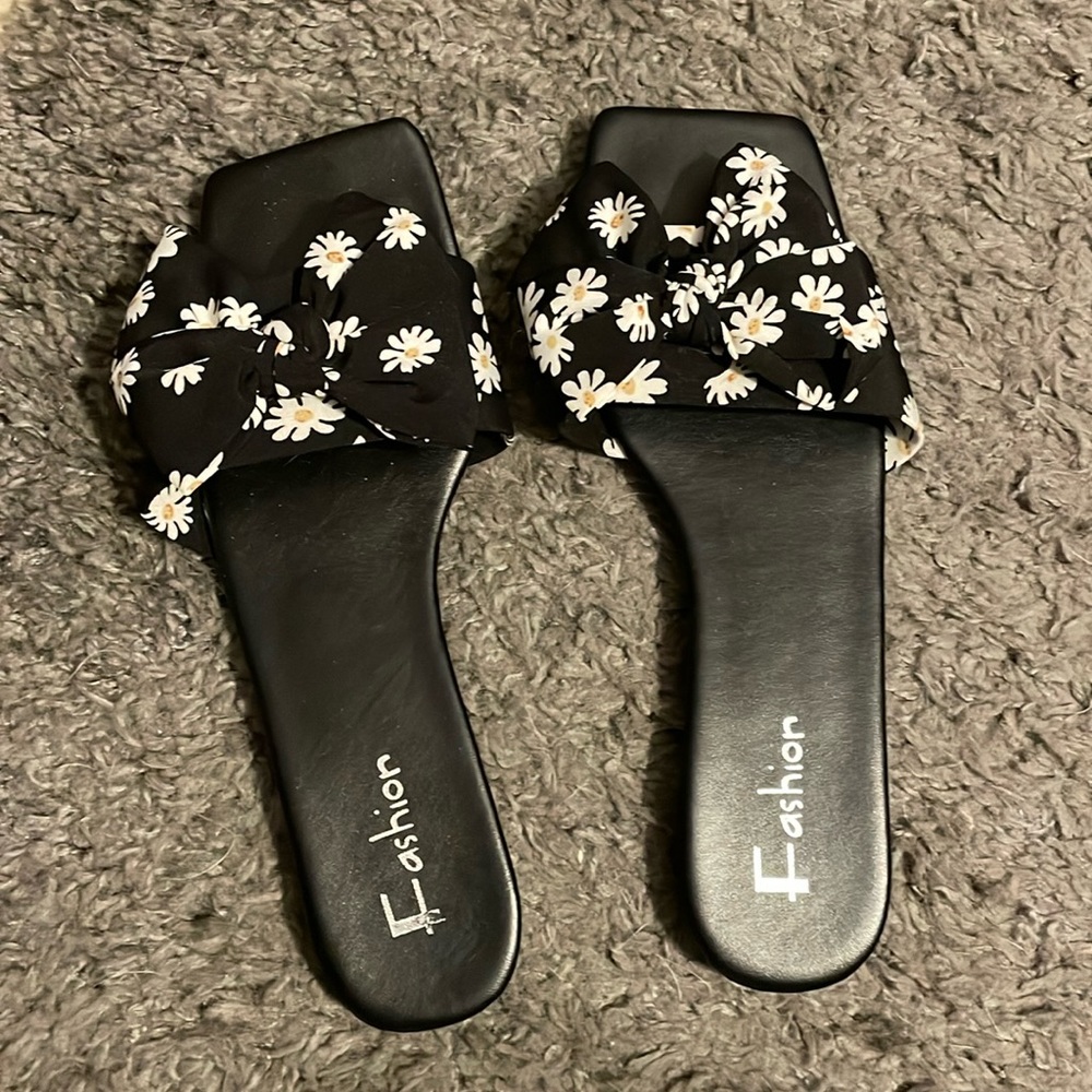Flower Bow sandals